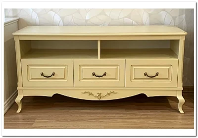 Тумба под ТВ 3 ящика из массива бука Авиньон