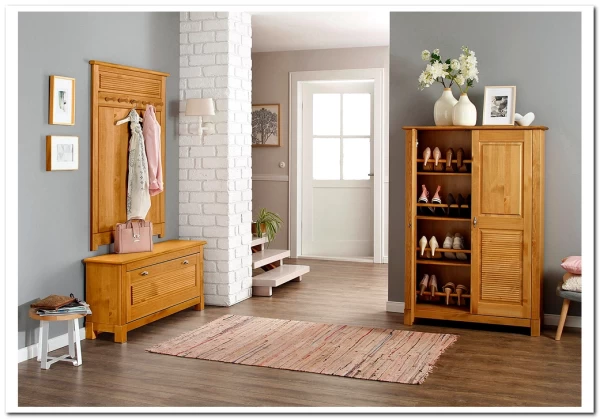 Прихожая Рауна из массива сосны Прихожая Рауна из массива сосны